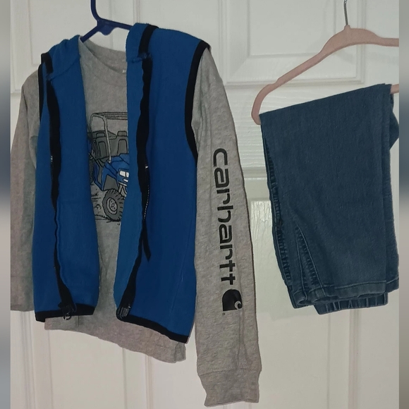 Carhartt - Picture 1 of 2